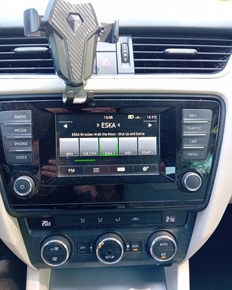 Skoda Octavia cena 37900 przebieg: 219000, rok produkcji 2014 z Piastów małe 154